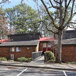 entrance at at 100 Inverness Apartments in Birmingham, AL