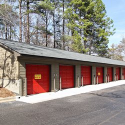 garage at 100 Inverness Apartments in Birmingham, AL