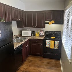 kitchen model unit at 100 Inverness Apartments in Birmingham, AL