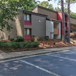 building at at 100 Inverness Apartments in Birmingham, AL